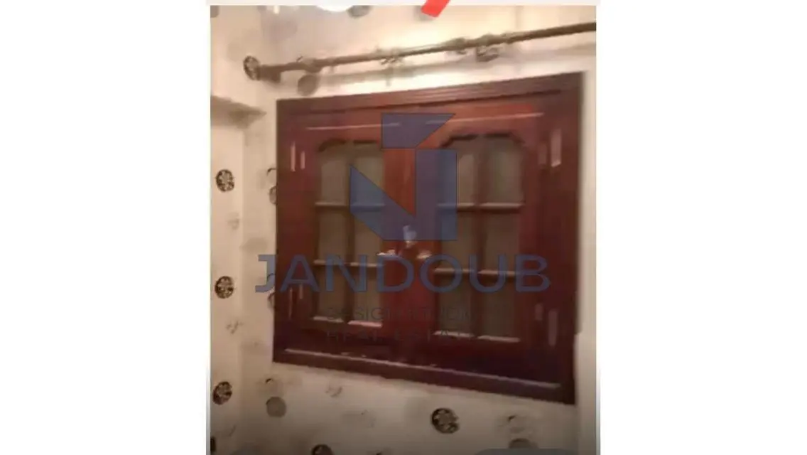 شقة مميزة مع شرفة وحارس أمن