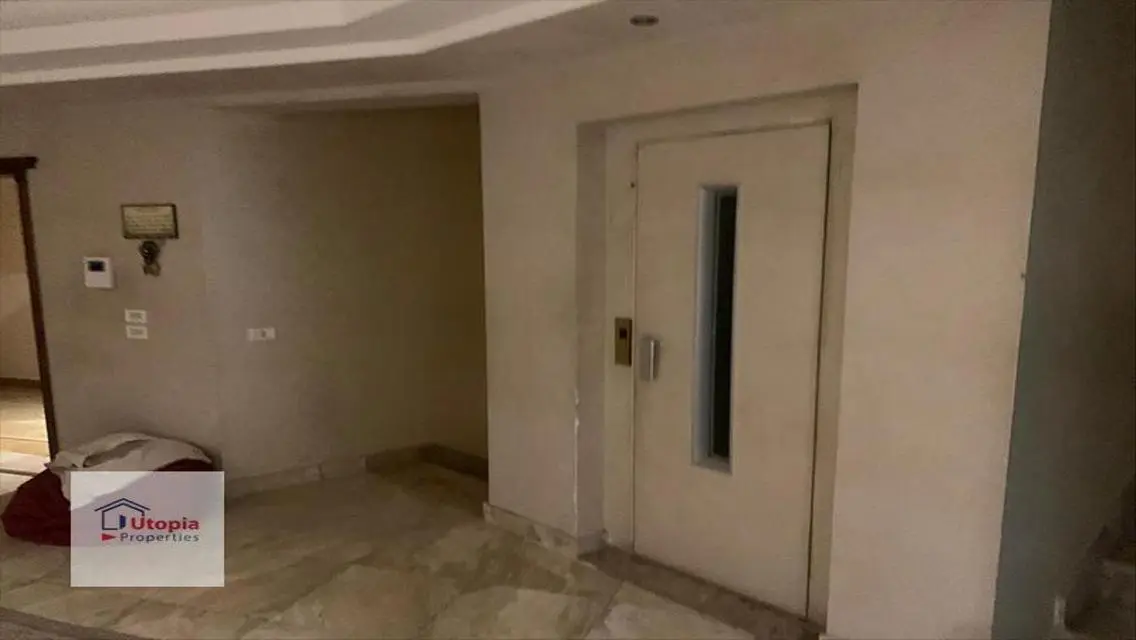 شقة فاخرة مع حديقة خاصة ومسبح