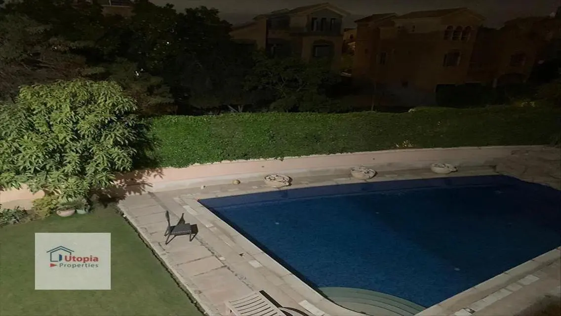 شقة فاخرة مع حديقة خاصة ومسبح