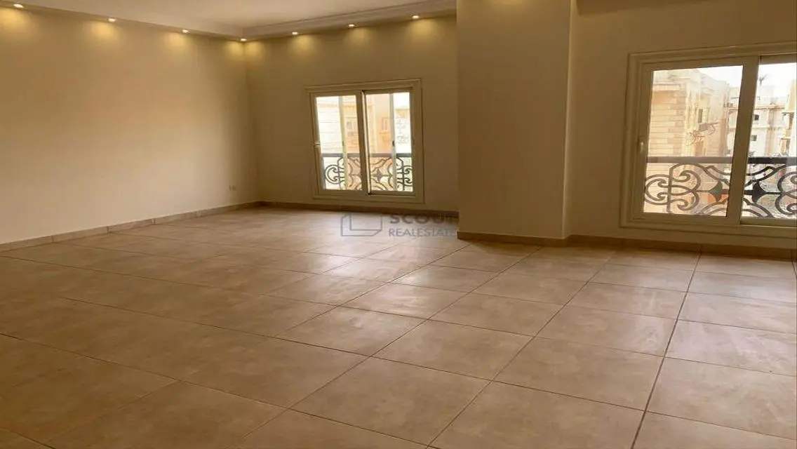 شقة فاخرة للإيجار مع إطلالة رائعة