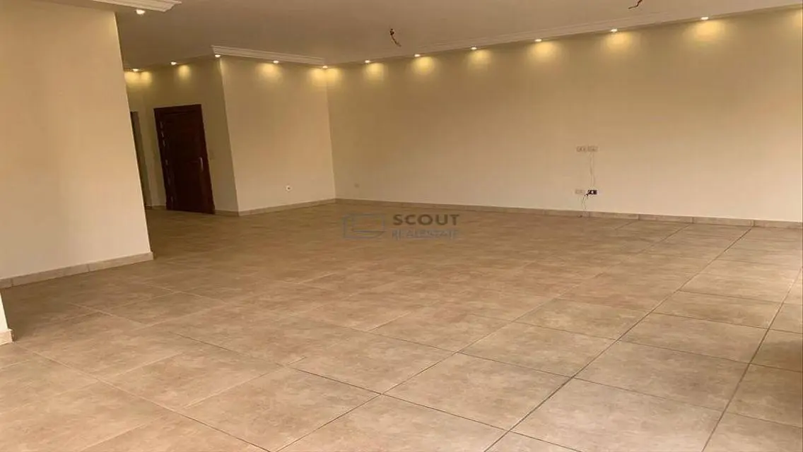 شقة فاخرة للإيجار مع إطلالة رائعة