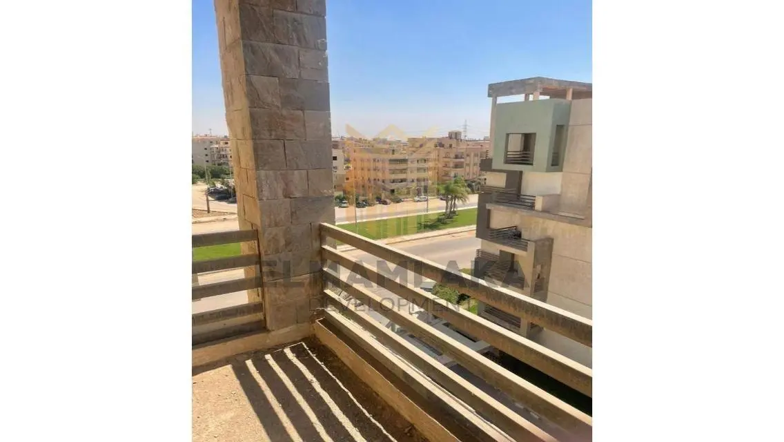 شقة فاخرة بمساحة واسعة في منطقة مميزة