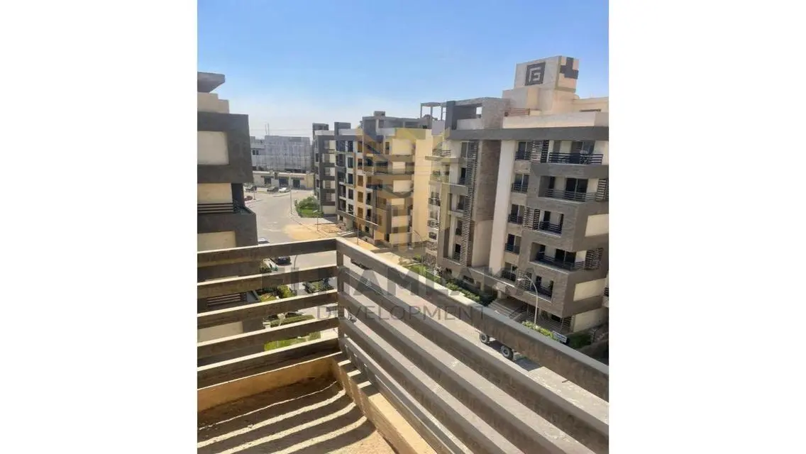 شقة فاخرة بمساحة واسعة في منطقة مميزة