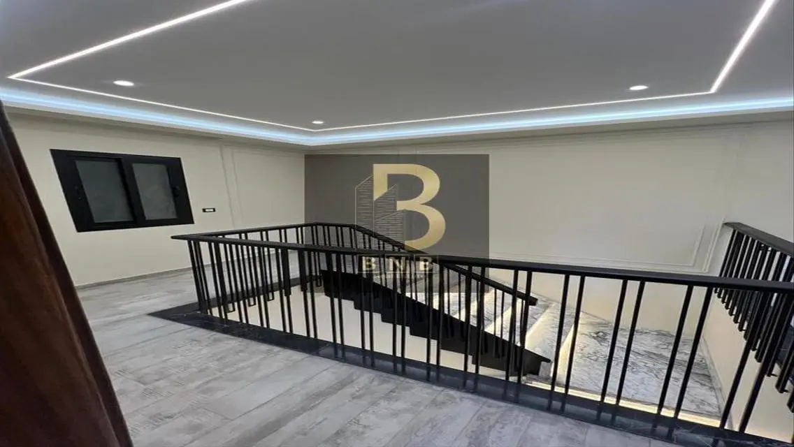 Luxurious Penthouse with Private Pool On-Site