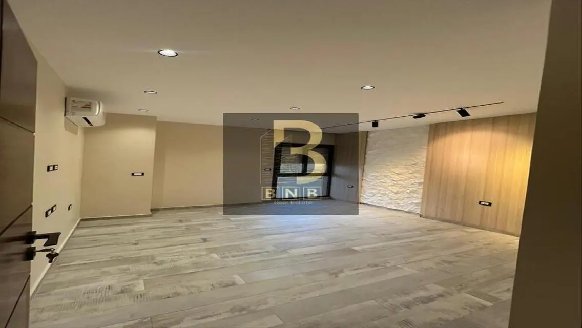Luxurious Penthouse with Private Pool On-Site