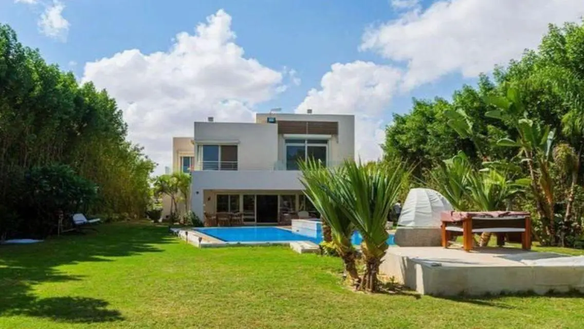 Luxury Villa for Sale with Private Pool and Garden