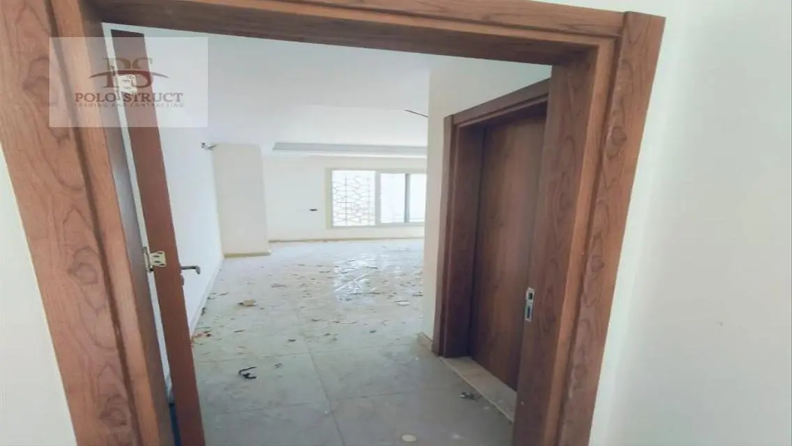 Luxury Villa of 350 sqm with Private Pool and Garden