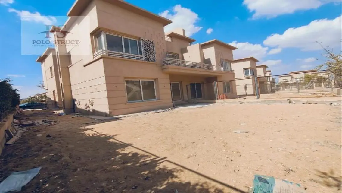Luxury Villa of 350 sqm with Private Pool and Garden