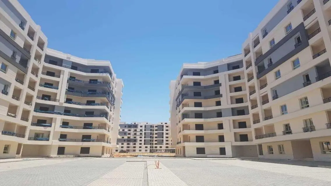 Luxury Apartment Overlooking Lakes for Sale