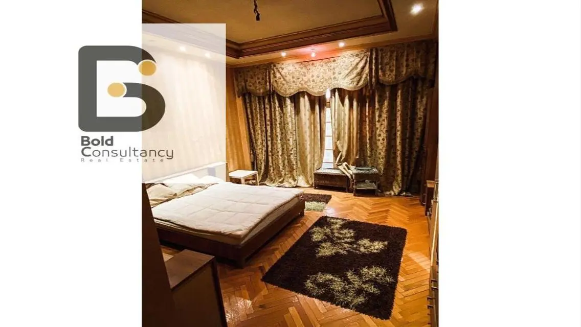Luxury Villa with Private Pool and Garden in the Heart of the City