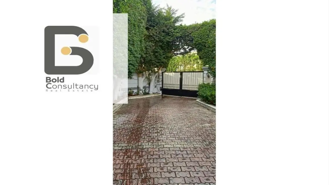 Luxury Villa with Private Pool and Garden in the Heart of the City