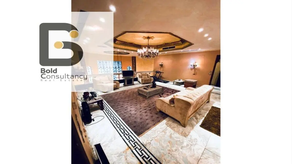 Luxury Villa with Private Pool and Garden in the Heart of the City