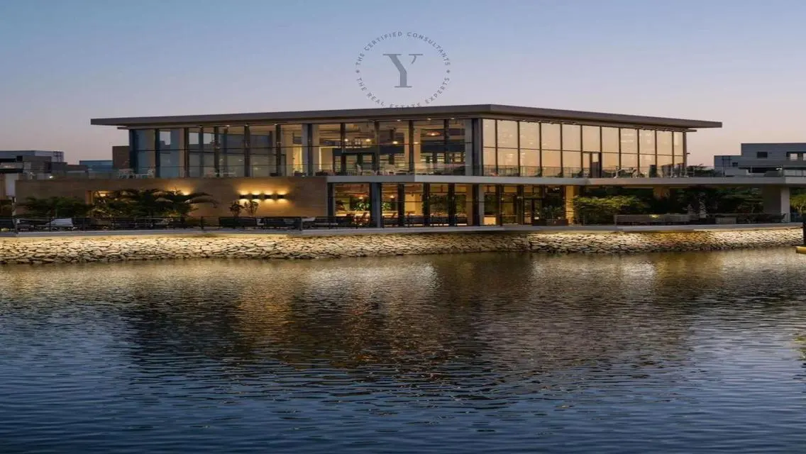 Luxury Villa for Sale with Spacious Design and Stunning Views