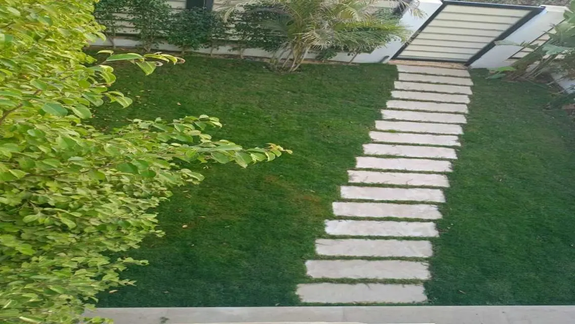 شقة فاخرة للبيع مع إطلالة على البحيرات