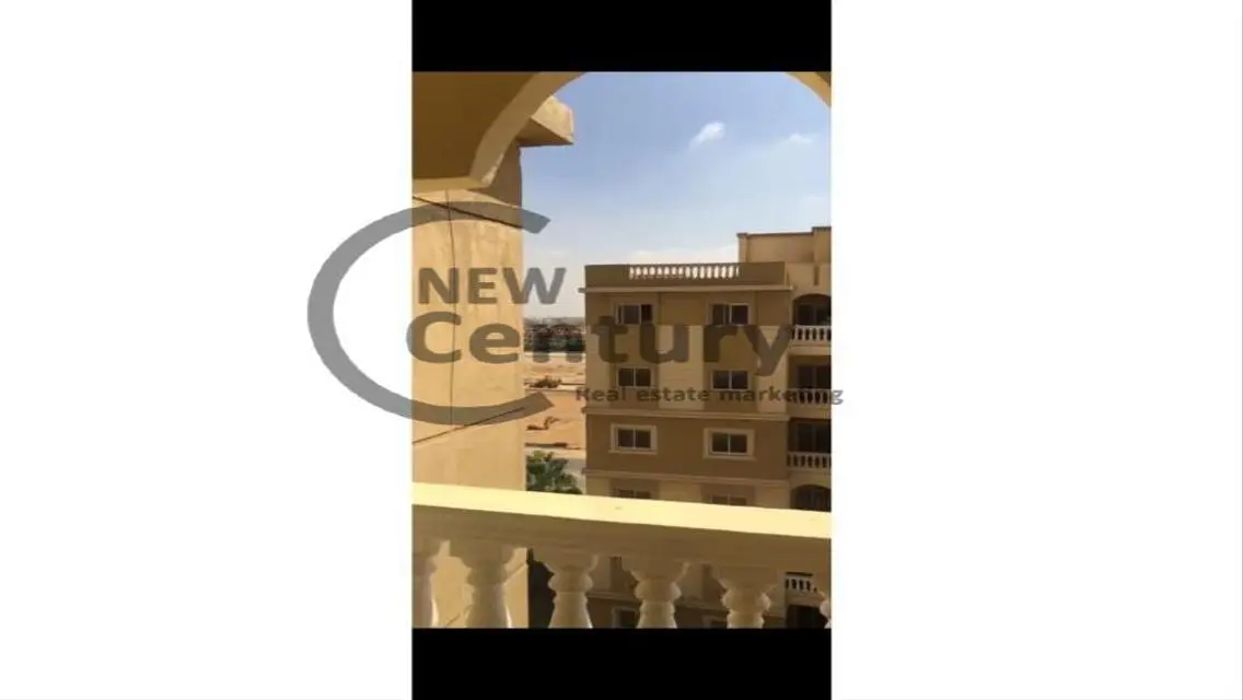 شقة فاخرة للبيع بمساحة كبيرة وبسعر مناسب