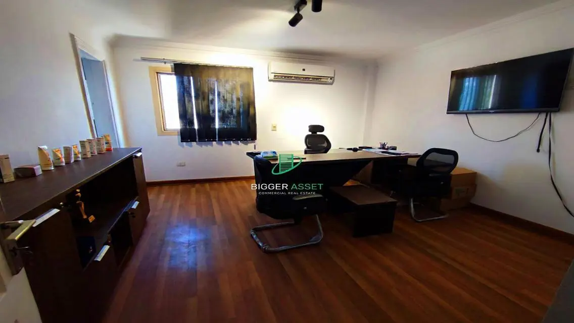 Luxurious Apartment of 300 sqm - Priced at 60000