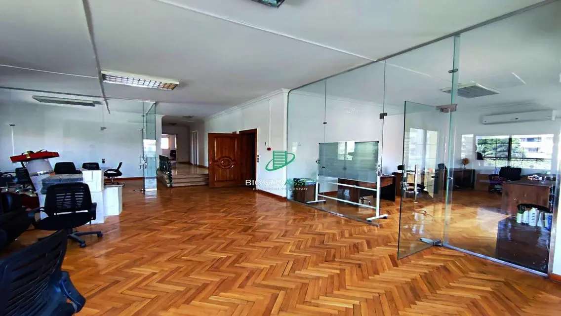Luxurious Apartment of 300 sqm - Priced at 60000