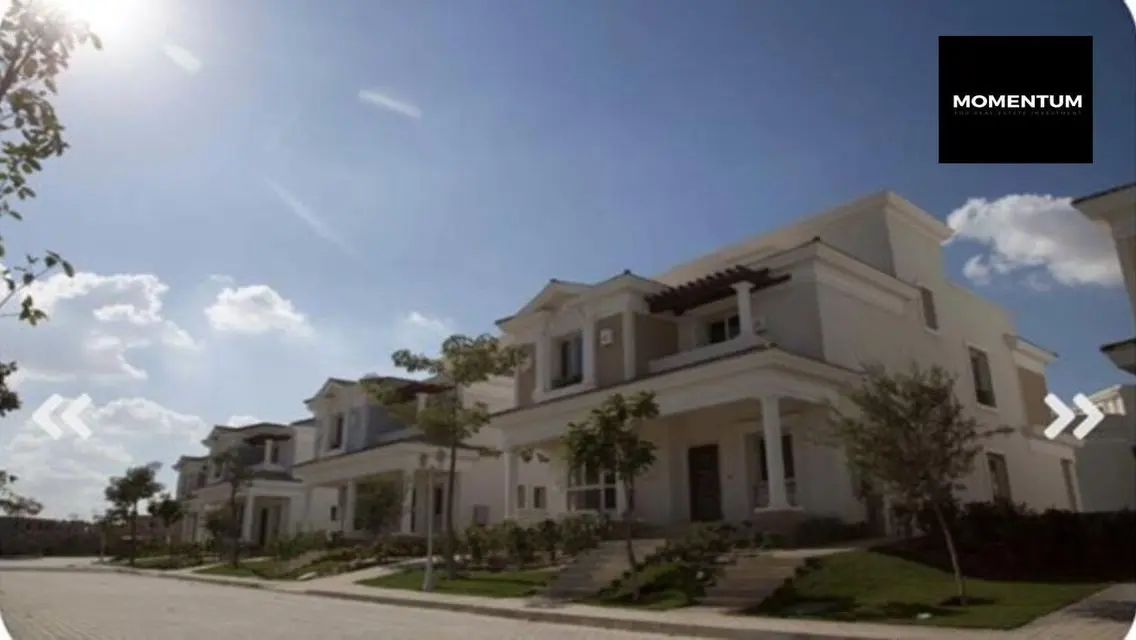 Luxury Mountain-View Apartment in Hyde Park 305