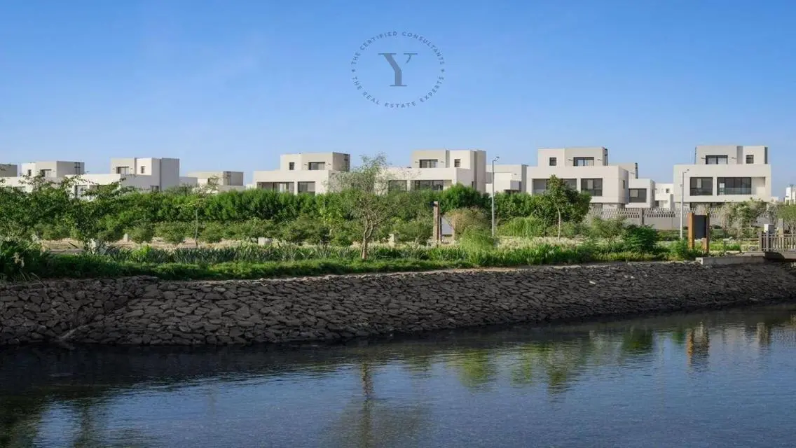 Luxurious Apartment with Private Garden and Exceptional Amenities