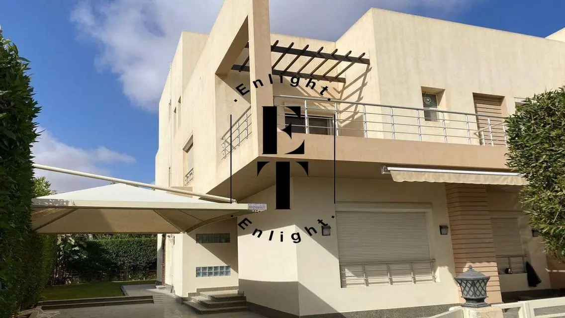 فيلا فاخرة للإيجار مع مرافق رائعة