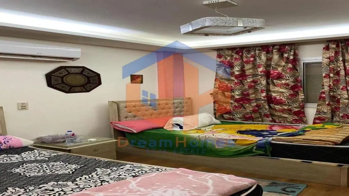 Stunning Apartment in B6 with Balcony
