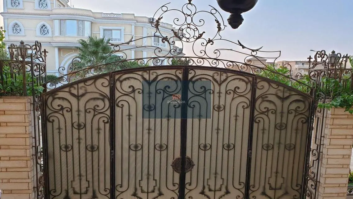 شقة توين هاوس فاخرة مع مناظر تطل على معلم رئيسي