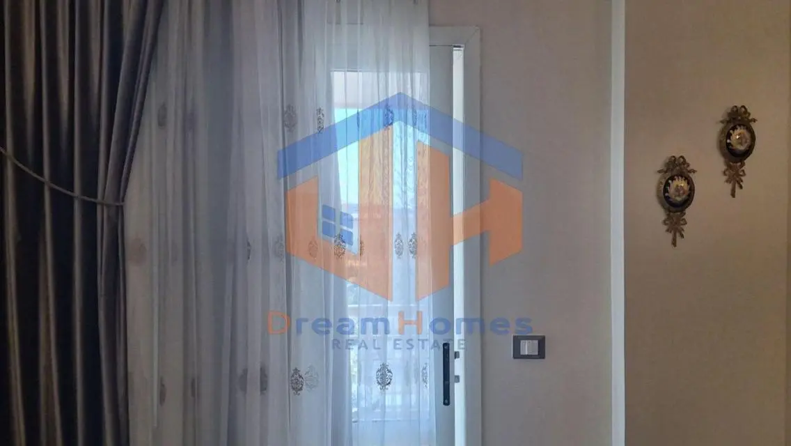 Luxury Apartment for Sale - 266 Square Meters in a Prime Location