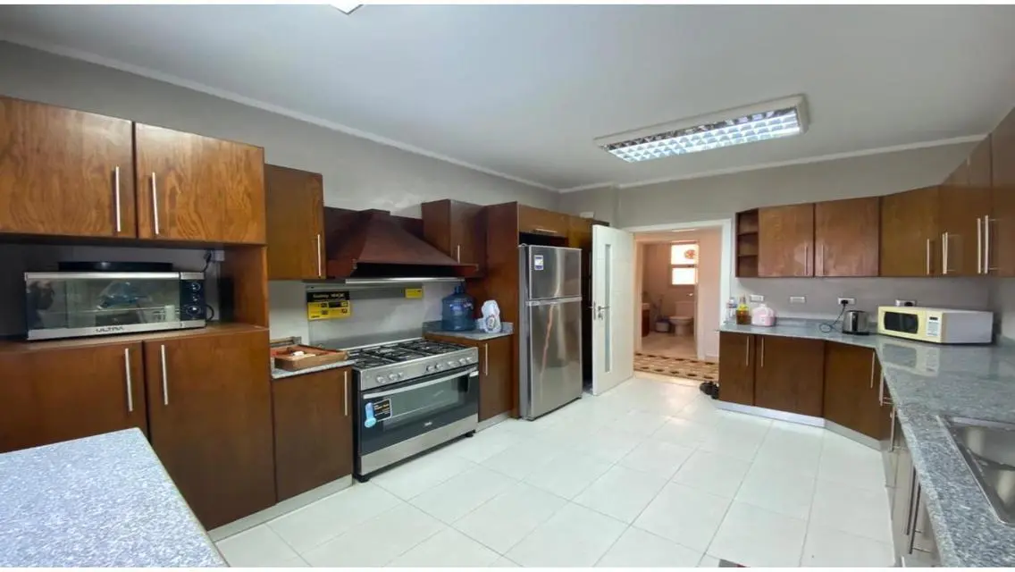 Stylish Apartment with Premium Amenities in the Heart of the City