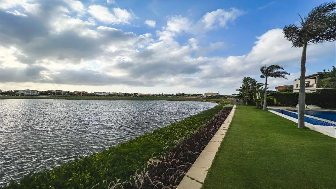 Luxurious Villa for Sale by the Lakes