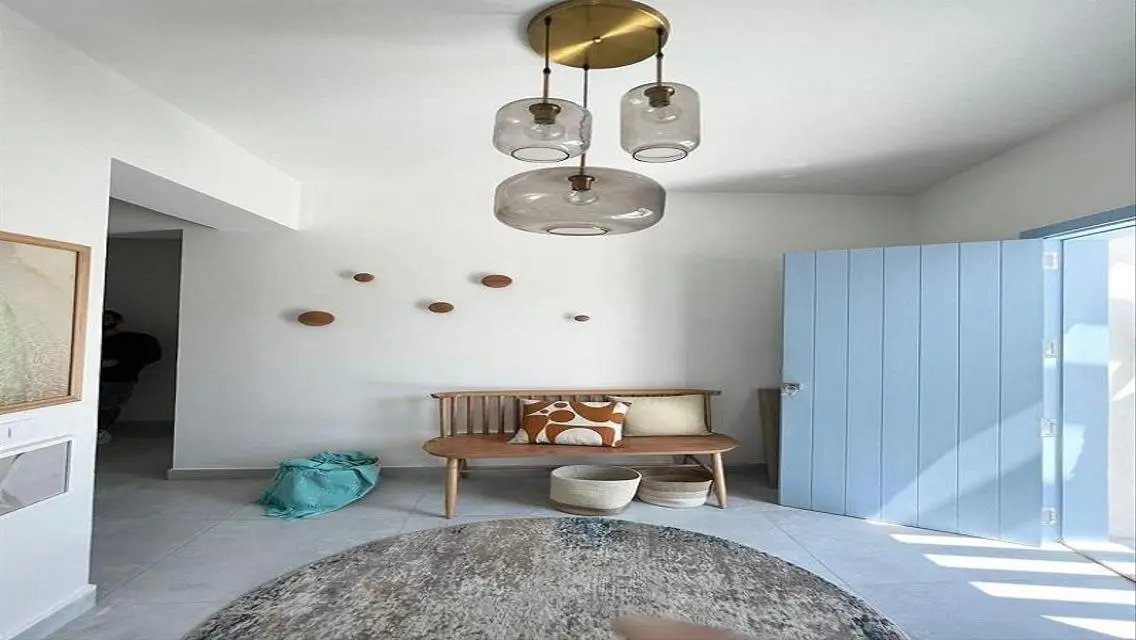 Luxury Apartment in Jefaira - 8 Rooms with Stunning View