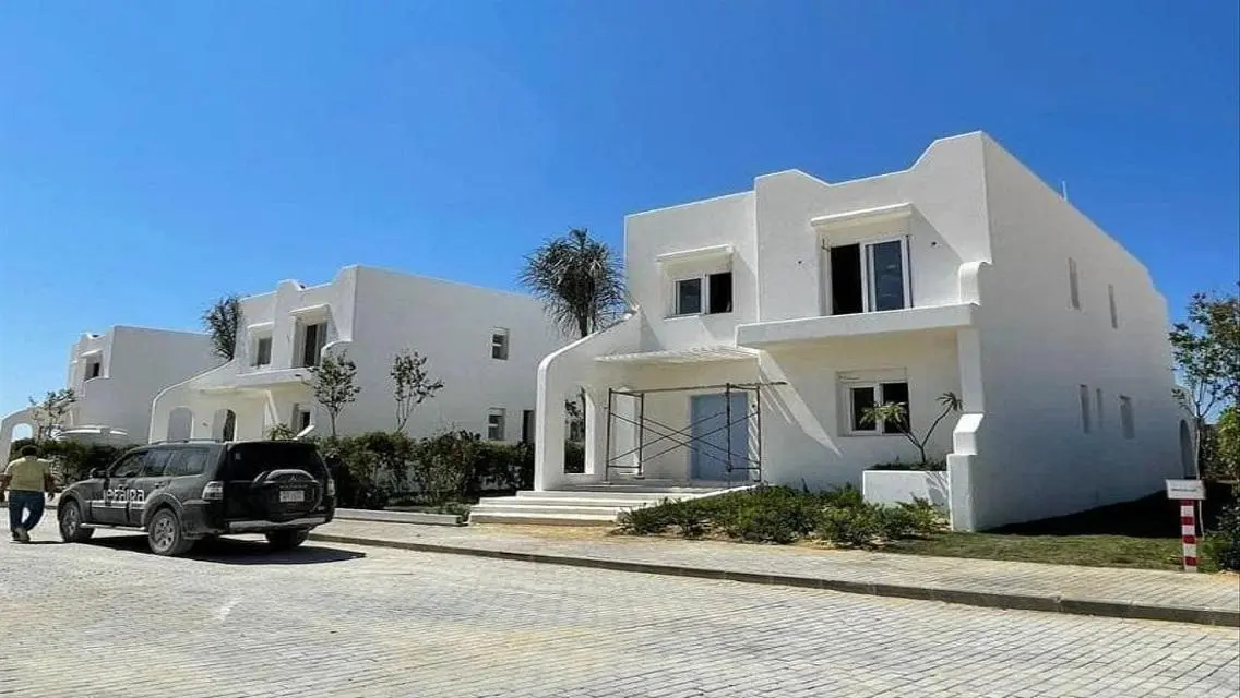 Luxury Apartment in Jefaira - 8 Rooms with Stunning View