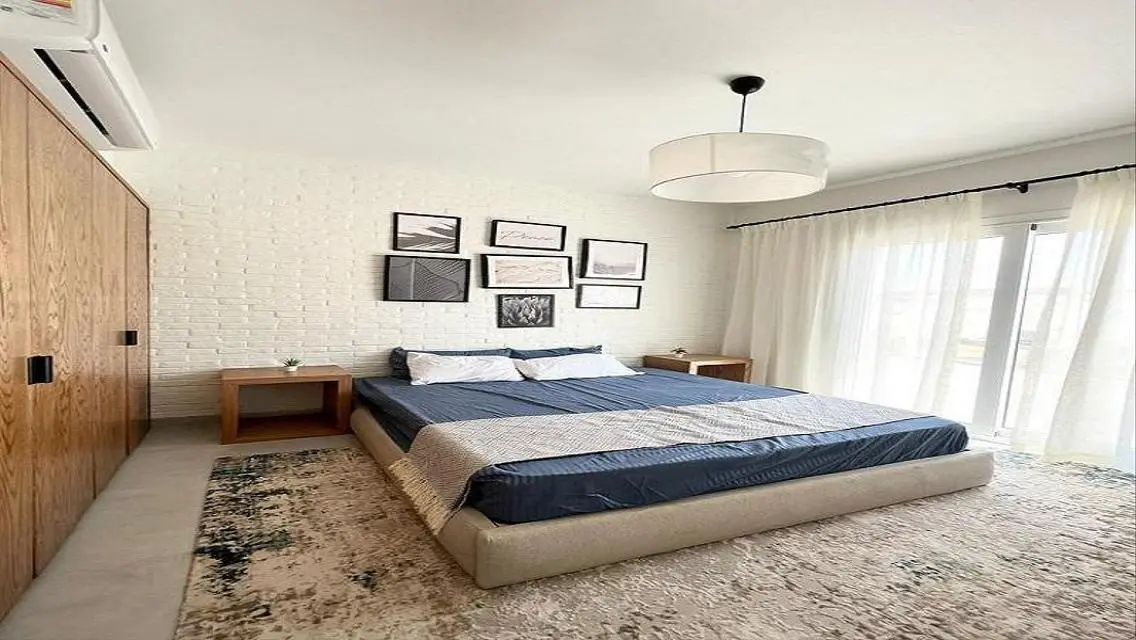 Luxury Apartment in Jefaira - 8 Rooms with Stunning View
