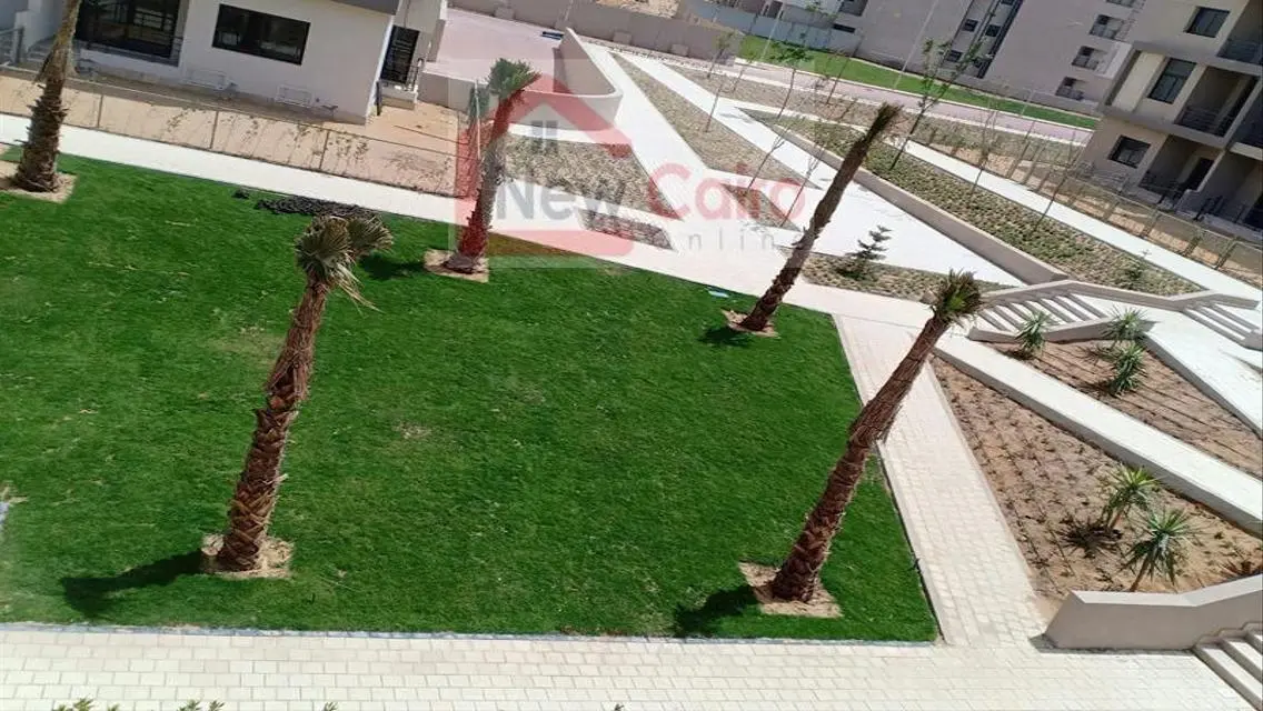 شقة فاخرة 3 غرف نوم بمسبح ومرافق شاملة