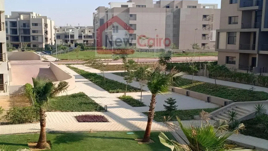 شقة فاخرة 3 غرف نوم بمسبح ومرافق شاملة