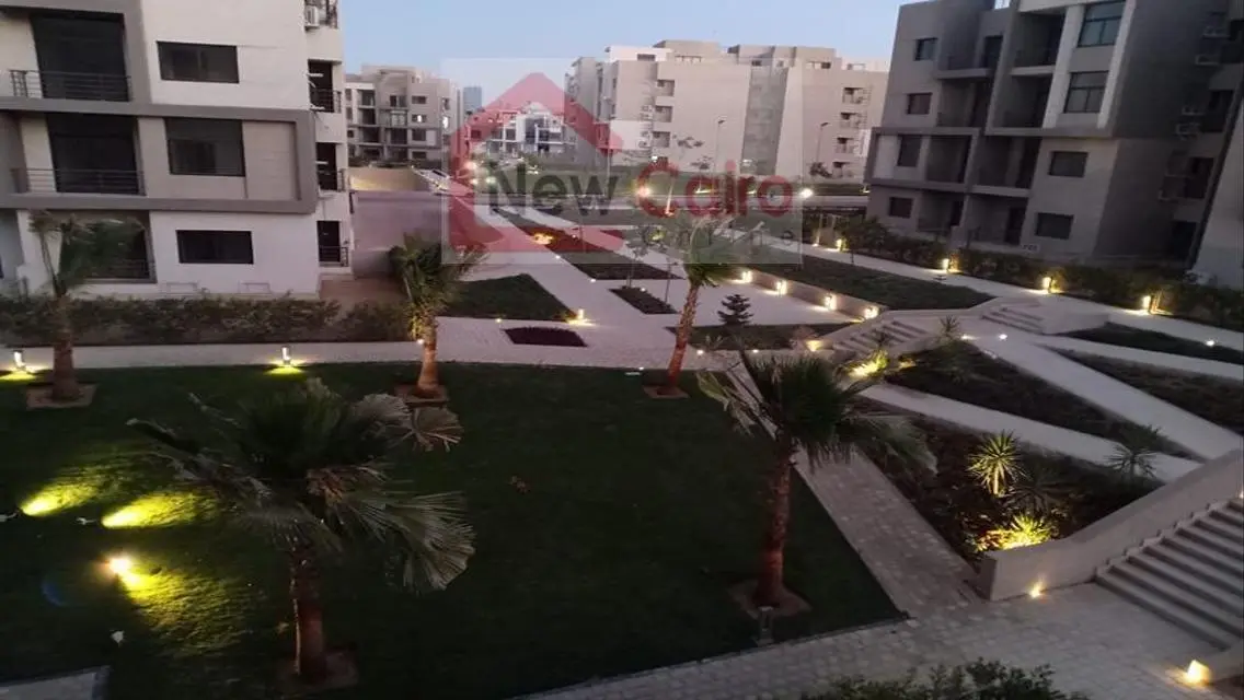 شقة فاخرة 3 غرف نوم بمسبح ومرافق شاملة