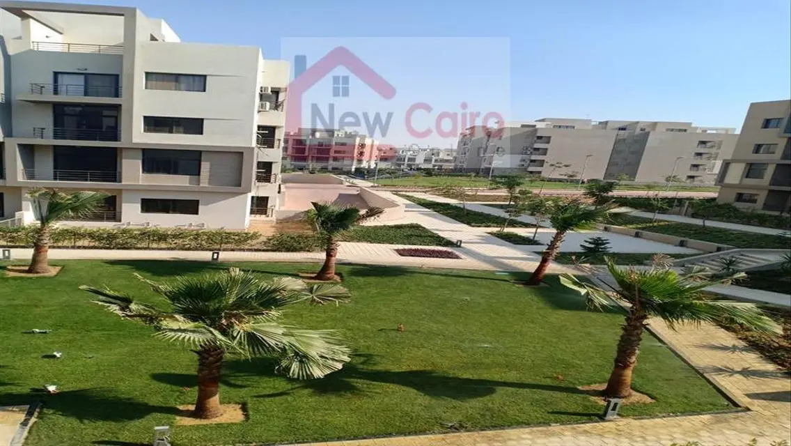 شقة فاخرة 3 غرف نوم بمسبح ومرافق شاملة