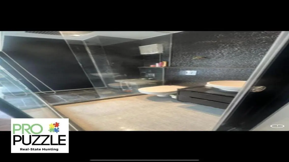 Luxury Roof Apartment for Rent in Family City