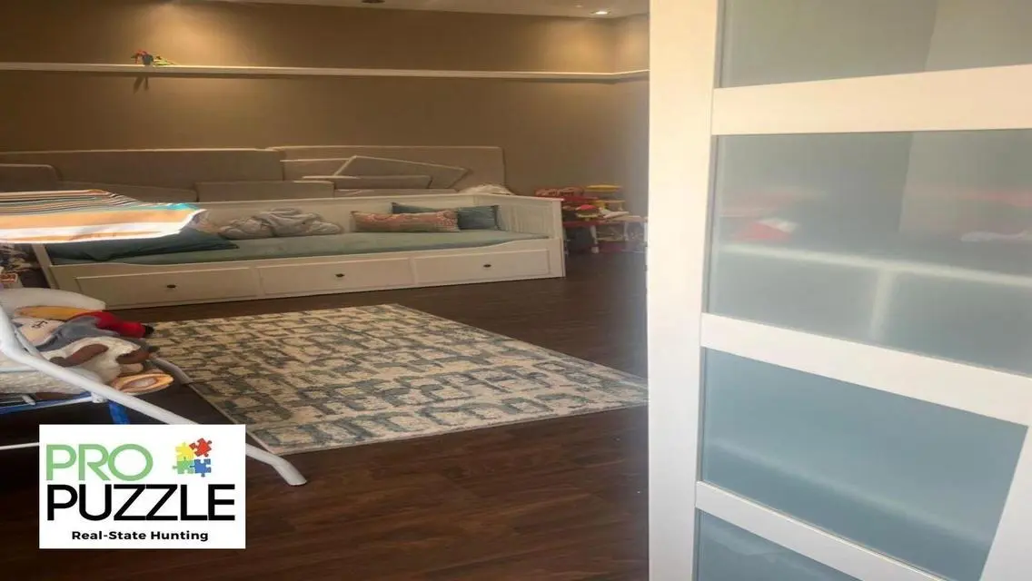 Luxury Roof Apartment for Rent in Family City