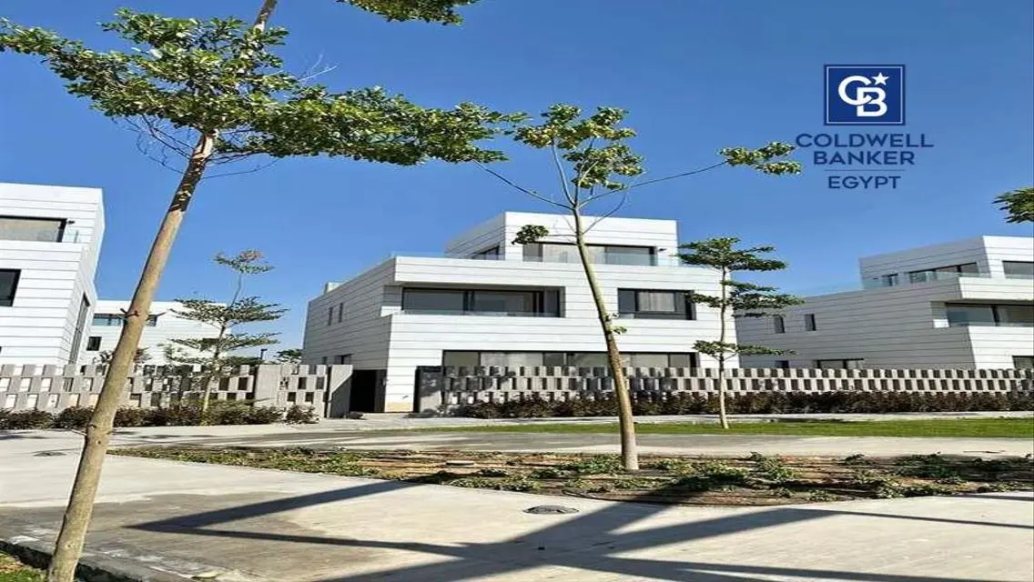 Luxury Villa for Sale - 4 Bedrooms with Private Garden and Pool