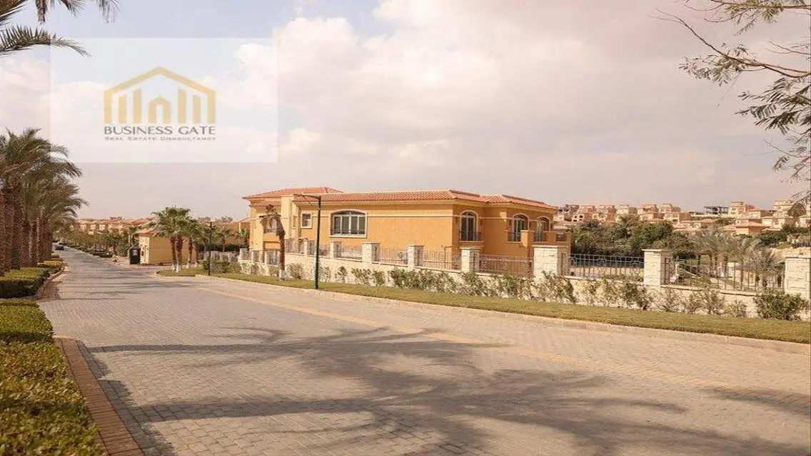 Luxury Villa for Sale 800 Sqm with Pool and Private Garden