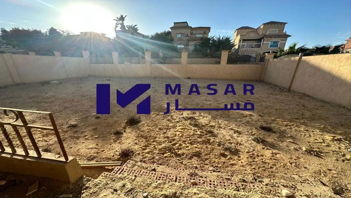 شقة فاخرة للبيع بمساحة واسعة - 25,000,000 جنيه