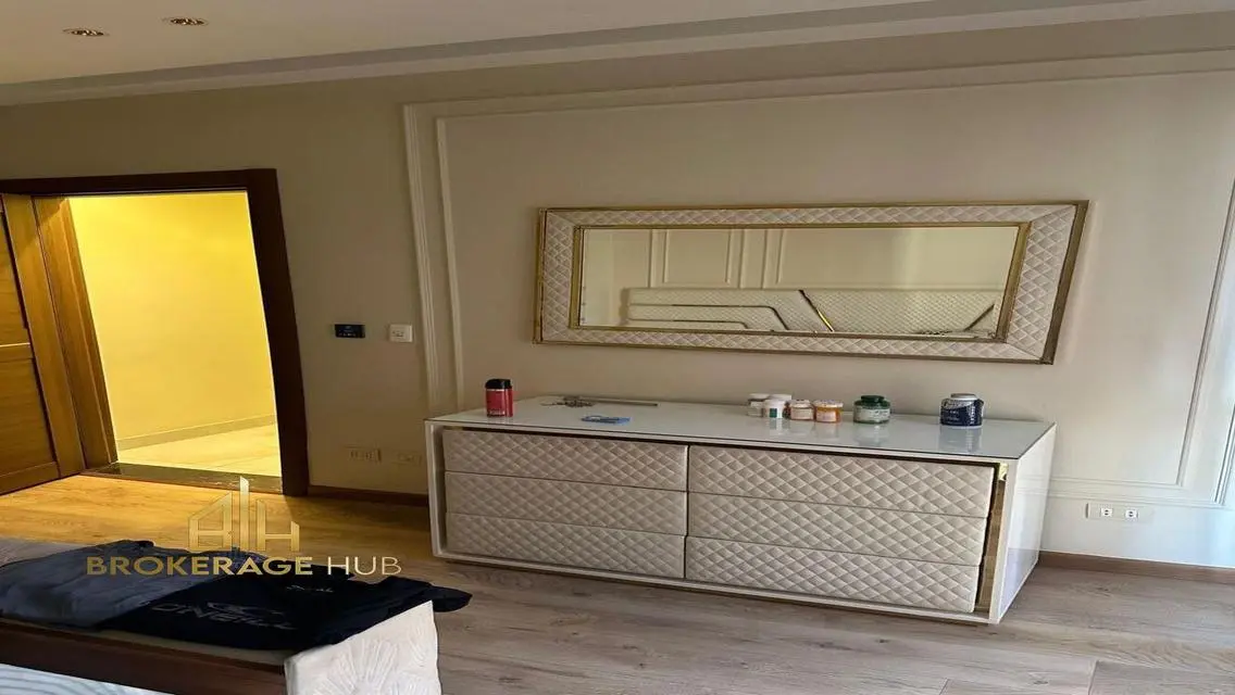 Luxury 3-Bedroom Apartment with Stunning Views