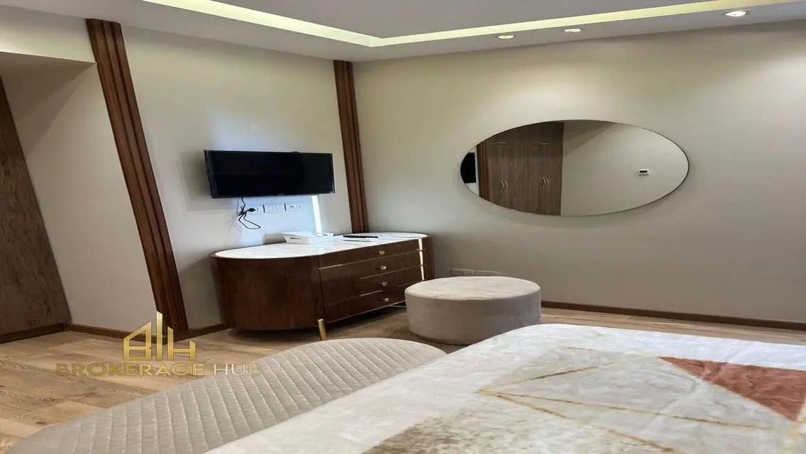 Luxury 3-Bedroom Apartment with Stunning Views