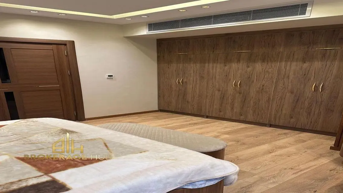 Luxury 3-Bedroom Apartment with Stunning Views