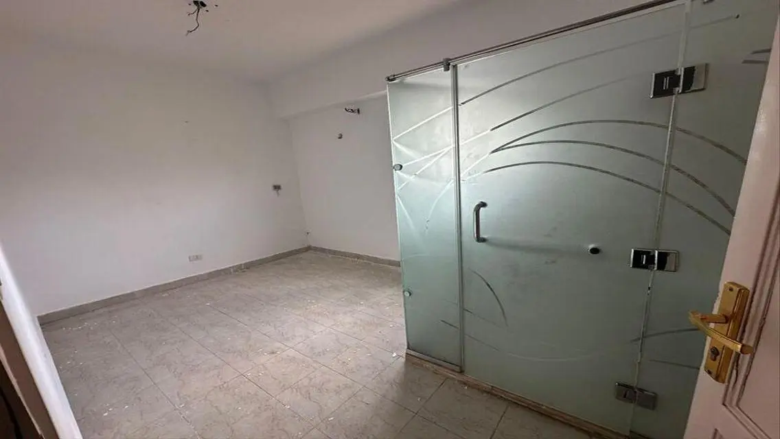 شقة فاخرة للبيع مع إطلالة مميزة