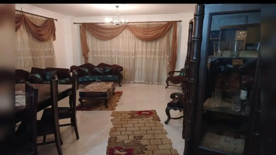 شقة رائعة بمساحة 130 متر للإيجار