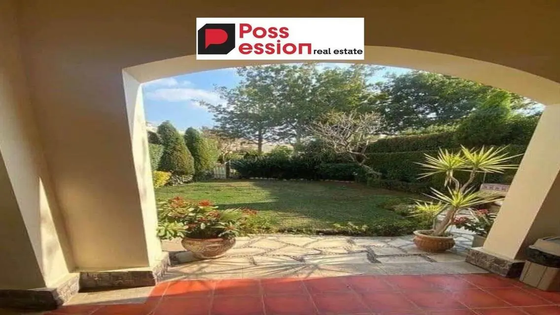 Luxury Villa for Sale with Garden and Pool in Prime Location