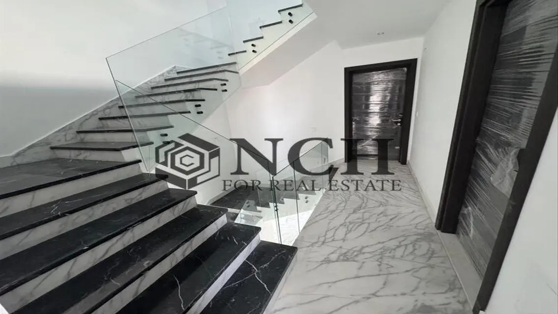 Stunning Apartment for Sale with Spacious Living and Luxurious Amenities in Shehab