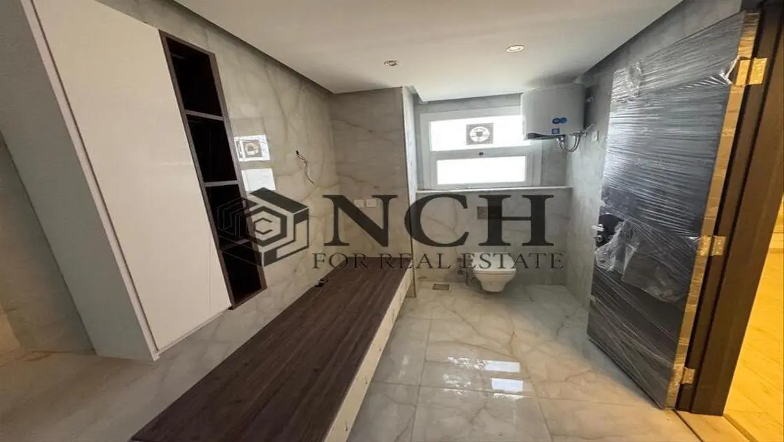 Stunning Apartment for Sale with Spacious Living and Luxurious Amenities in Shehab
