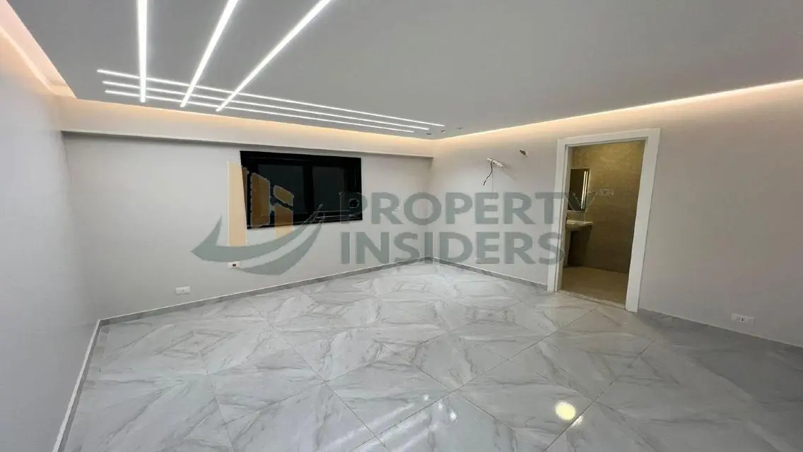 Luxury Apartment for Sale in 215, 3 Bedrooms